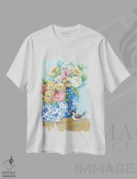 تیشرت سفید طرح دار گلدان های چینی آبی و سفید، شینوازری اثر دایان کاتر | فروشگاه ایماژ