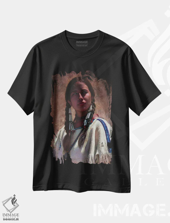 تیشرت مشکی طرح دار چشم هایی که سخن می گویند، تزئینی اثر دیوید ادوارد کوسرا | فروشگاه ایماژ