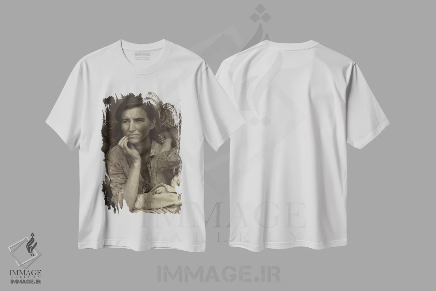 تیشرت سفید طرح دار مادر مهاجر، نیپومو، کالیفرنیا، آمریکا، عکاسی فیگوراتیو اثر دوروتیا لنگ | فروشگاه ایماژ