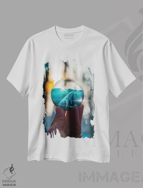 تیشرت سفید طرح دار تماشای نهنگ بلوری، عکاسی ترکیبی اثر دیوید لوبلاو | فروشگاه ایماژ