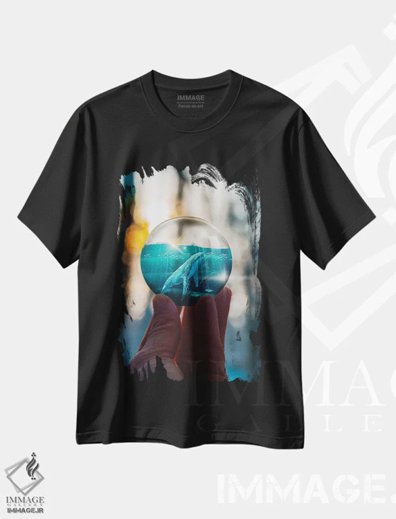 تیشرت مشکی طرح دار تماشای نهنگ بلوری، عکاسی ترکیبی اثر دیوید لوبلاو | immage.ir