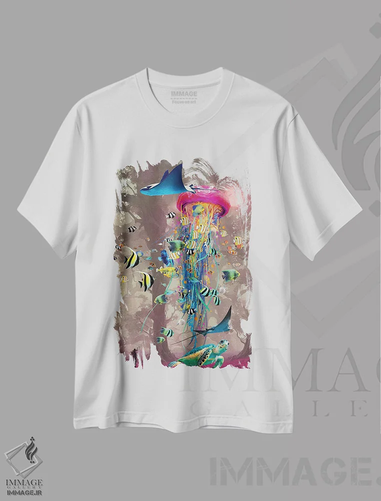 تیشرت سفید طرح دار خواب دیدن در جنگل عروس های دریایی، دکور ساحلی اثر دیوید لوبلاو | فروشگاه ایماژ