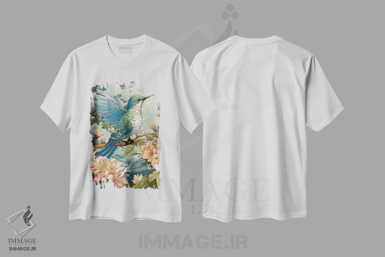 تیشرت سفید طرح دار مرغ مگس خوار با گل ها، هنر دیجیتال اثر دیوید لوبلاو | فروشگاه ایماژ