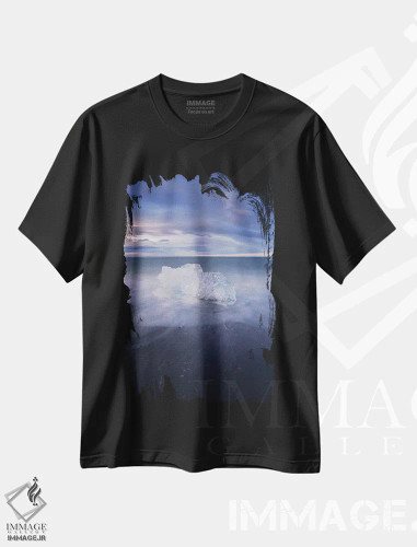 تیشرت مشکی طرح دار ساحل یخی، مدیوم اثر داستین لِفور | فروشگاه ایماژ