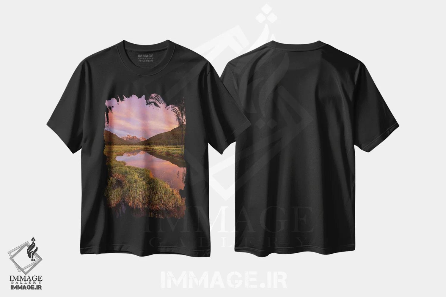 تیشرت مشکی طرح دار چمنزار کریسمس، دکور تعطیلات اثر داستین لِفور | immage.ir