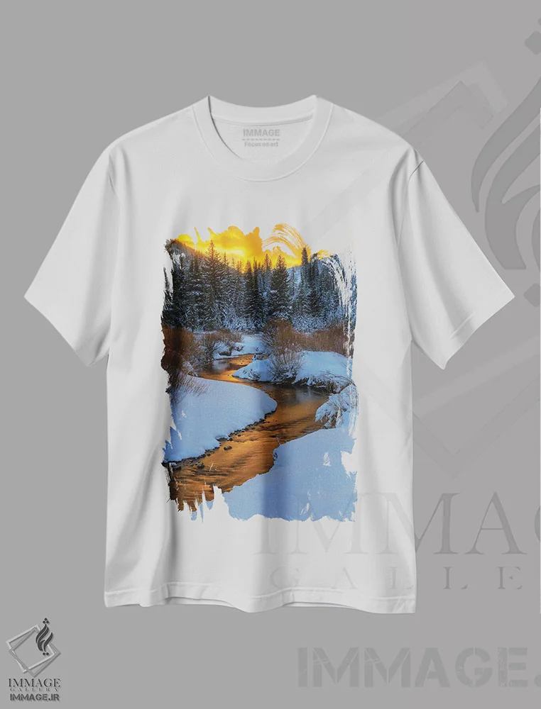 تیشرت سفید طرح دار سکوت طلایی، مدیوم اثر داستین لِفور | immage.ir
