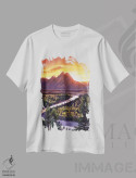 تیشرت سفید طرح دار غروب بر فراز گرند تتونز، هنر فاخر معاصر اثر دیوید لوید گلوور | فروشگاه ایماژ