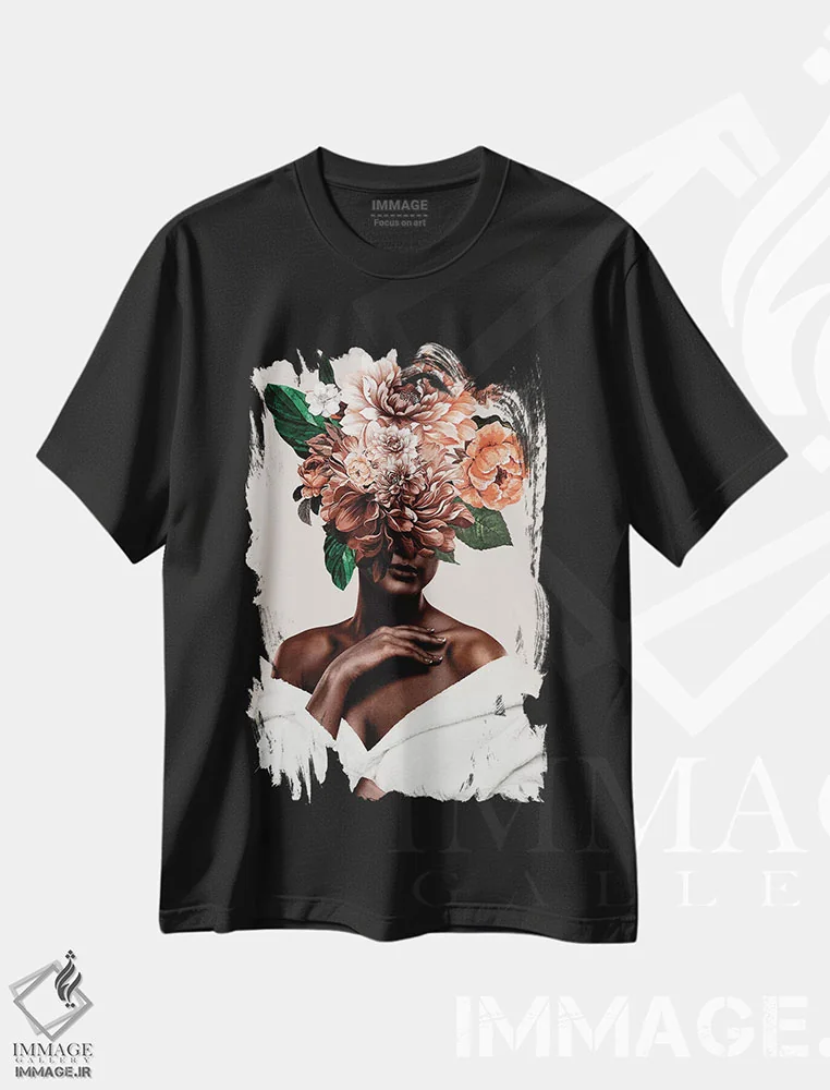 تیشرت مشکی طرح دار زن با گل شماره ۲، هنر دیجیتال اثر دانیلو د آلکساندریا | فروشگاه ایماژ