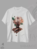 تیشرت سفید طرح دار زن با گل شماره ۲، هنر دیجیتال اثر دانیلو د آلکساندریا | immage.ir