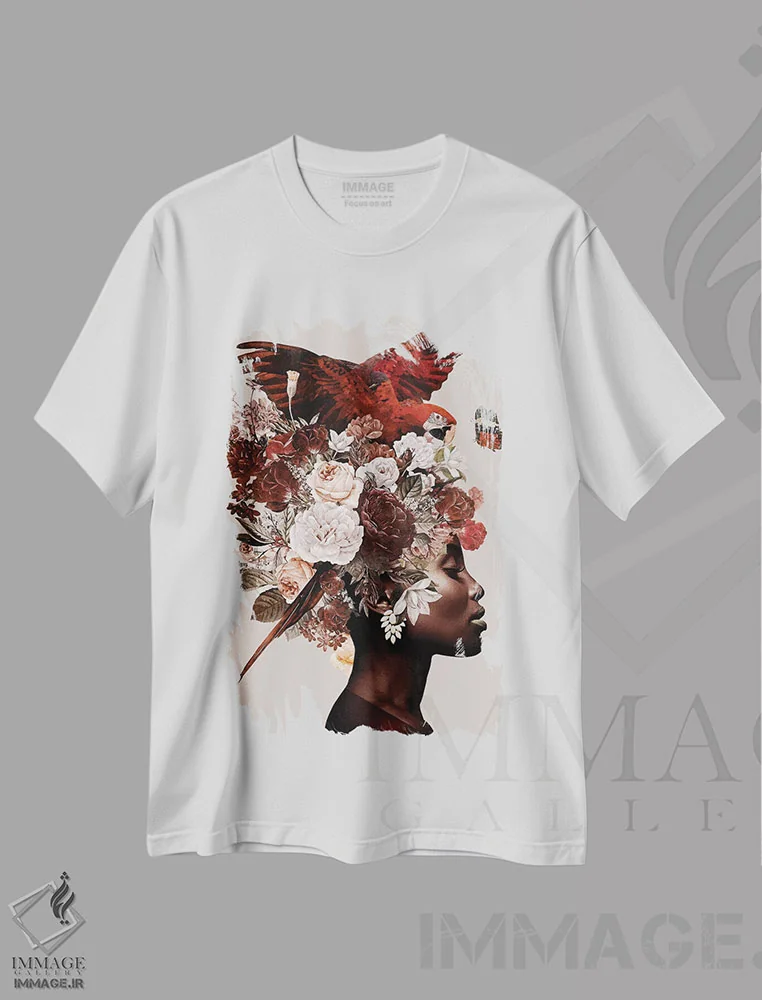 تیشرت سفید طرح دار زن با گل شماره ۱، هنر دیجیتال اثر دانیلو د آلکساندریا | فروشگاه ایماژ