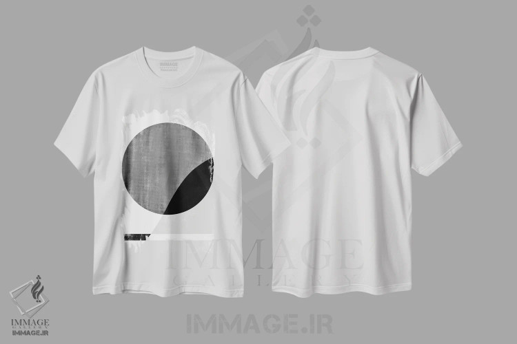 تیشرت سفید طرح دار فرم انتزاعی ماه سیاه اثر دانیلو د آلکساندریا | فروشگاه ایماژ