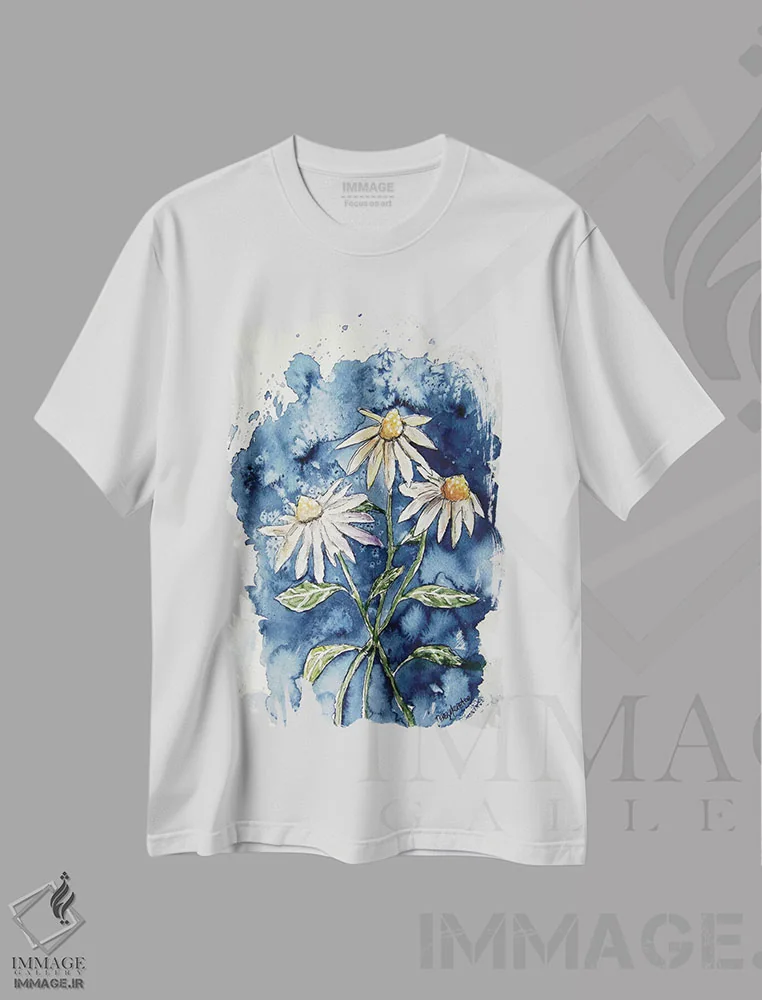 تیشرت سفید طرح دار سه گل مروارید، دکور معاصر اثر درک مک کری | فروشگاه ایماژ