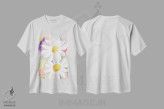 تیشرت سفید طرح دار گل های مروارید، تزئینی اثر درک مک کری | فروشگاه ایماژ
