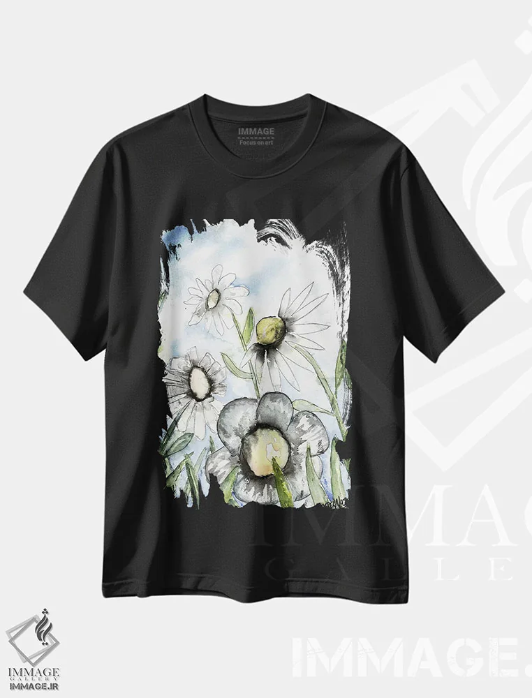 تیشرت مشکی طرح دار مزرعه ای از مارجریتاهای سفید، دکور معاصر اثر درک مک کری | immage.ir