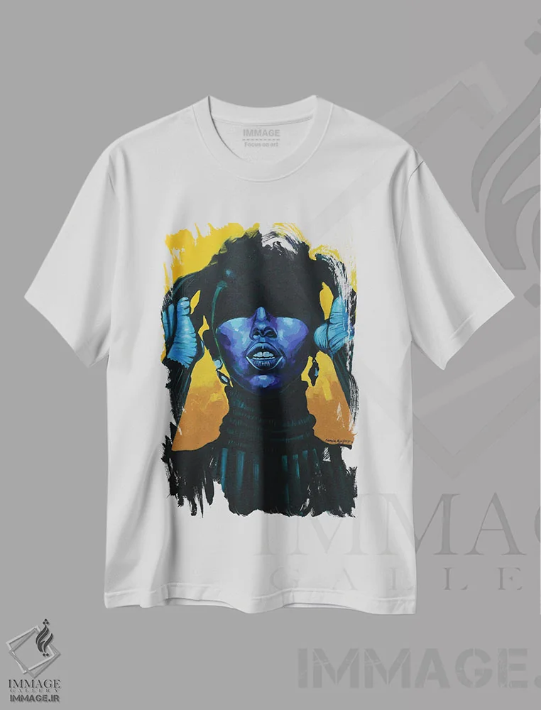 تیشرت سفید طرح دار مهار شده II، هنر آمریکایی آفریقایی تبار اثر دامولا آیگبایو | فروشگاه ایماژ