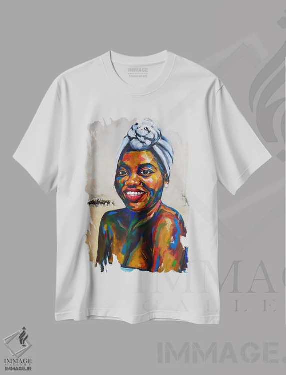 تیشرت سفید طرح دار ذات سیاه II، هنر آمریکایی آفریقایی تبار اثر دامولا آیگبایو | فروشگاه ایماژ