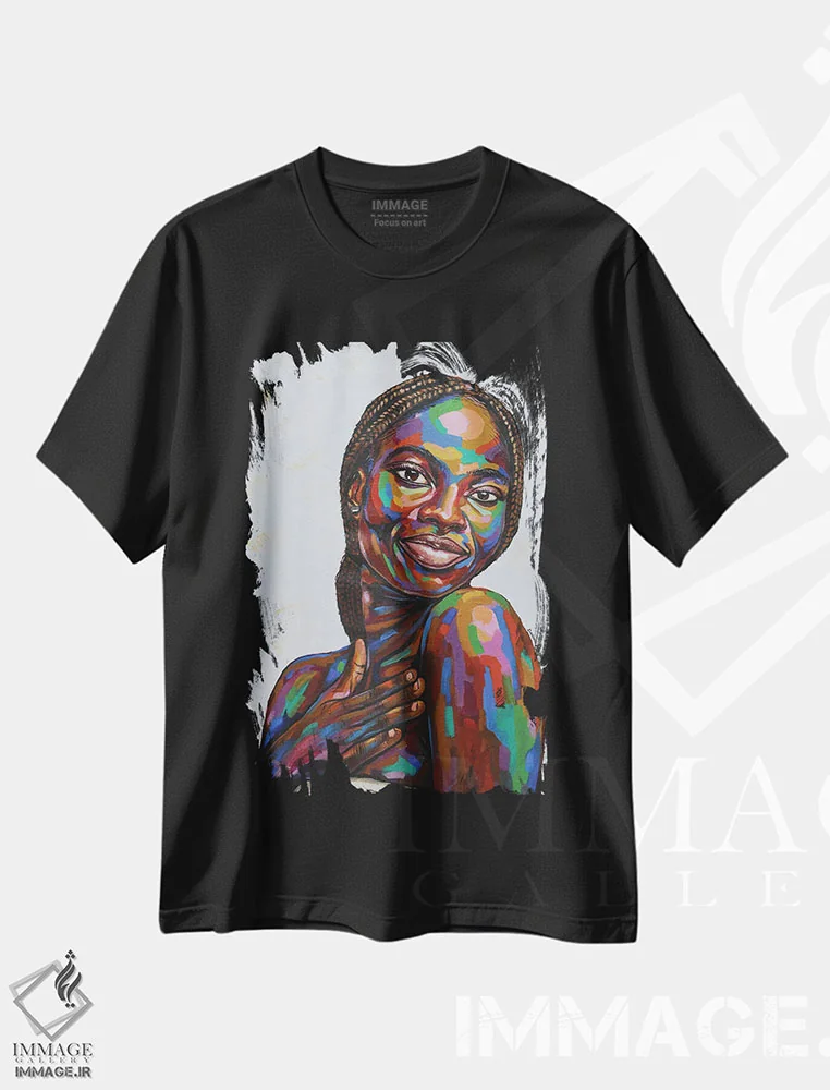 تیشرت مشکی طرح دار نیمهٔ گمشده III، هنر آمریکایی آفریقایی تبار اثر دامولا آیگبایو | immage.ir