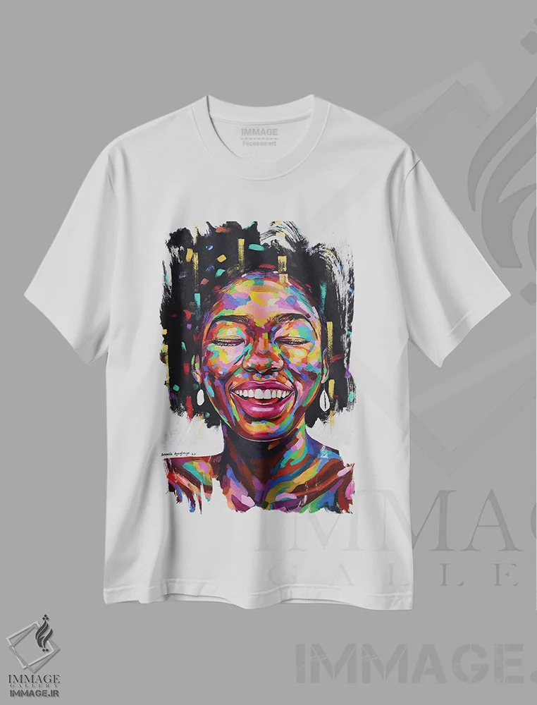 تیشرت سفید طرح دار جشن زندگی XI، هنر آمریکایی آفریقایی تبار اثر دامولا آیگبایو | immage.ir