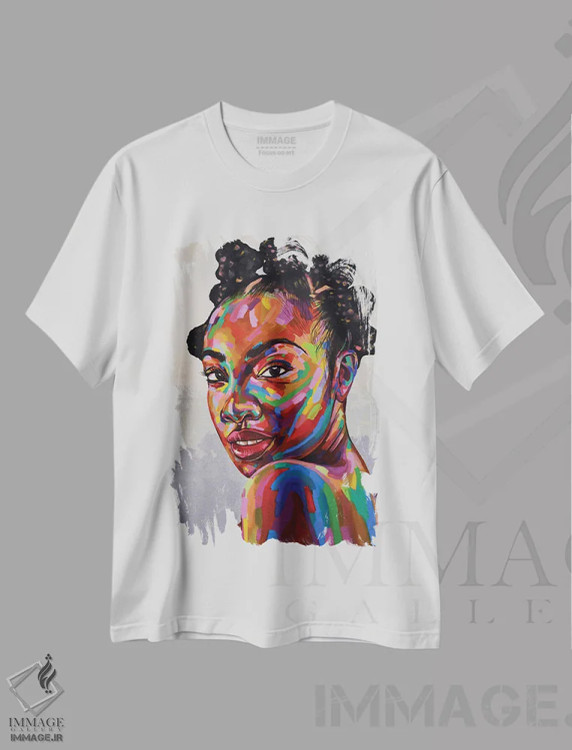 تیشرت سفید طرح دار انییانV، هنر آمریکایی آفریقایی تبار اثر دامولا آیگبایو | فروشگاه ایماژ
