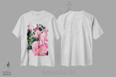 تیشرت سفید طرح دار گل های صورتی فراتر از عادی، دکور معاصر اثر دیانا میلر-پیرس | فروشگاه ایماژ