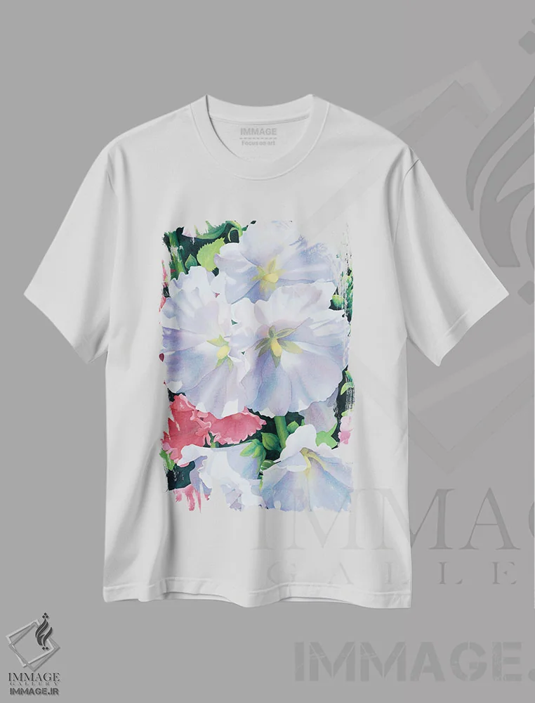 تیشرت سفید طرح دار قدم زنی - گل های ختمی، دکور معاصر اثر دیانا میلر-پیرس | فروشگاه ایماژ