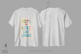 تیشرت سفید طرح دار امید و عشق، تایپوگرافی اثر دلورس ناسکرنت | فروشگاه ایماژ