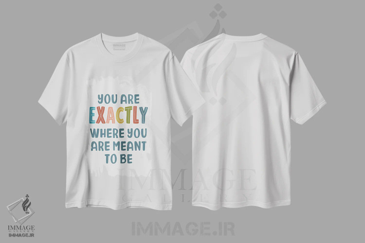 تیشرت سفید طرح دار قَدَر مقدر شده، تایپوگرافی اثر دلورس ناسکرنت | فروشگاه ایماژ