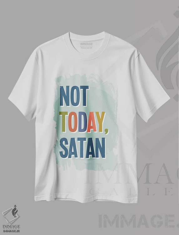 تیشرت سفید طرح دار امروز نه شیطان!، تایپوگرافی اثر دلورس ناسکرنت | immage.ir