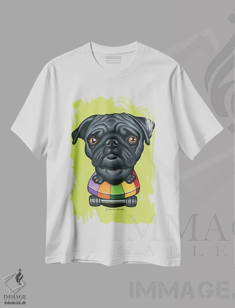 تیشرت سفید طرح دار پاگ با اسکیت بورد راه راه لیمویی، تزئینی اثر دنی گوردون | فروشگاه ایماژ