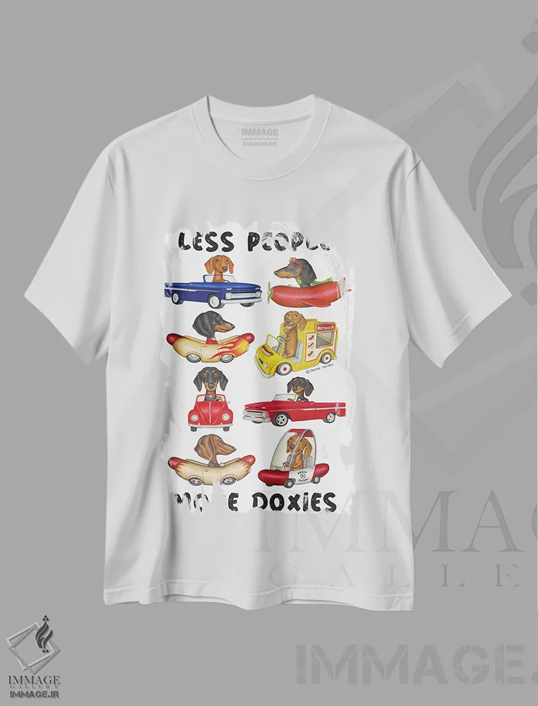 تیشرت سفید طرح دار هشت داشهوند در وسایل نقلیه، هنر دیجیتال اثر دنی گوردون | immage.ir