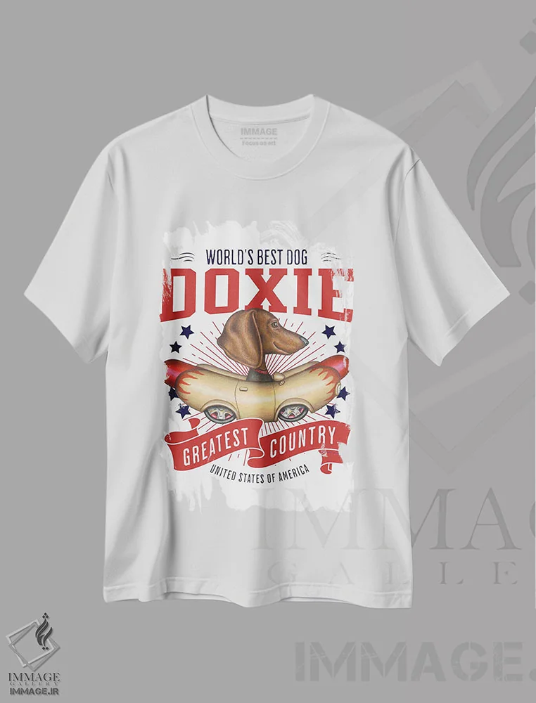 تیشرت سفید طرح دار داشهوند در ماشین هات داگ آمریکا، هنر دیجیتال اثر دنی گوردون | immage.ir