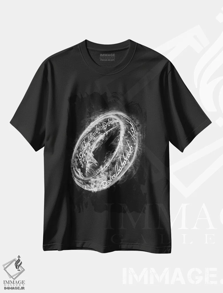 تیشرت مشکی طرح دار حلقهٔ دودی، هنر دیجیتال اثر دانی آرت | immage.ir
