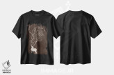 تیشرت مشکی طرح دار ای وای، دکور کلبه و لژ اثر راب دابی | فروشگاه ایماژ