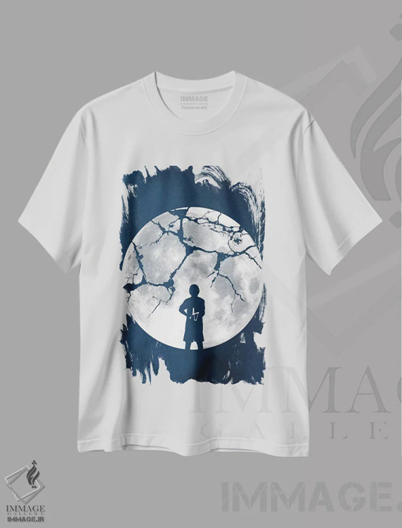 تیشرت سفید طرح دار به ماه شلیک کن، هنر دیجیتال اثر راب دابی | فروشگاه ایماژ
