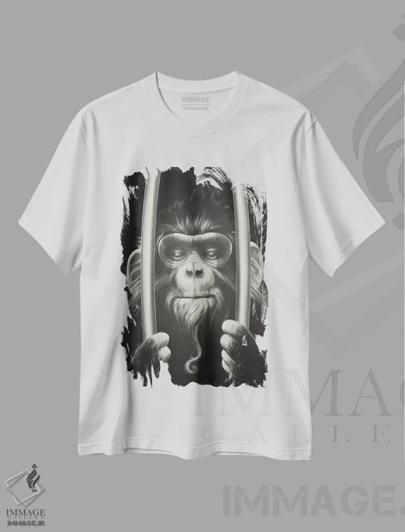 تیشرت سفید طرح دار زندانی ۲، هنر دیجیتال اثر دکتر لوکاس برژاک | immage.ir