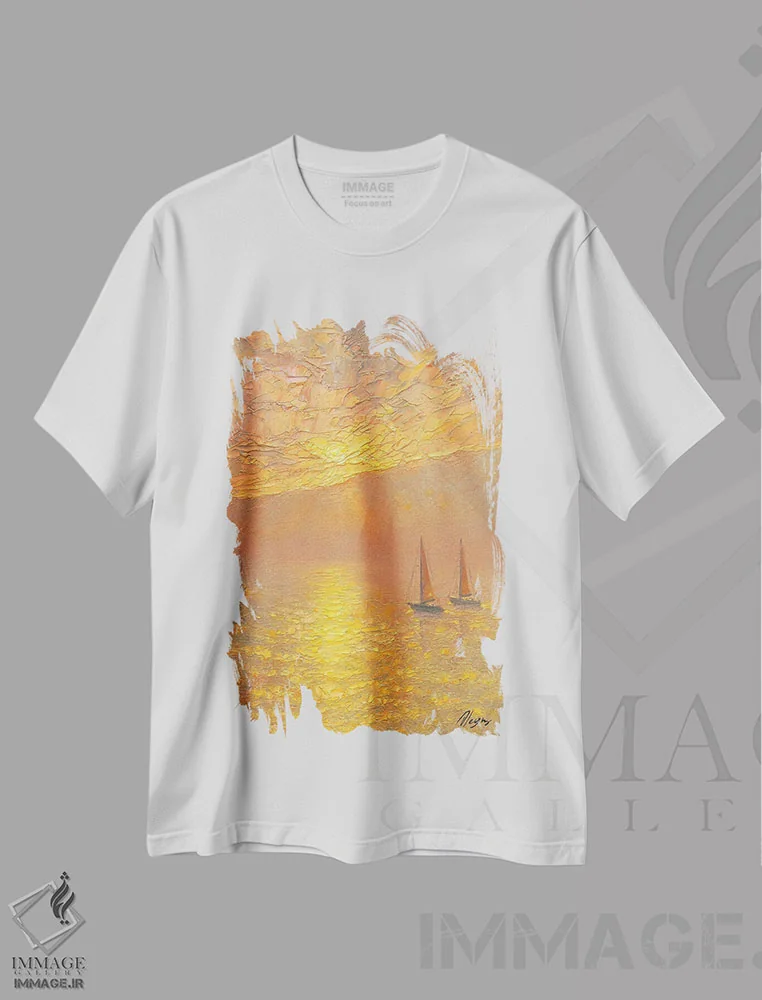 تیشرت سفید طرح دار دریا سی و دوم، دکور ساحلی اثر دمیتری اولین | immage.ir