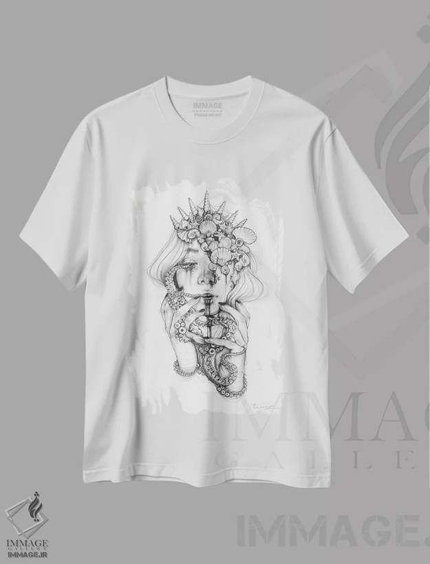 تیشرت سفید طرح دار آشکار کردن، دکوراسیون جایگزین اثر دوریانا پوپا | فروشگاه ایماژ