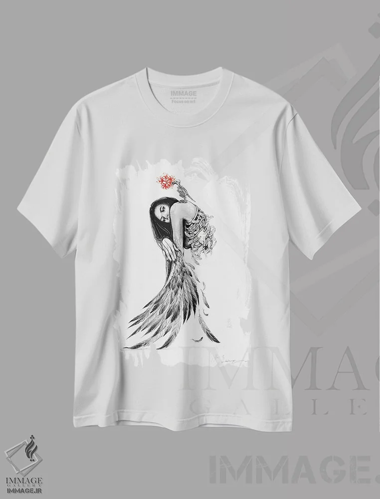 تیشرت سفید طرح دار سقوط کرده، دکوراسیون جایگزین اثر دوریانا پوپا | immage.ir