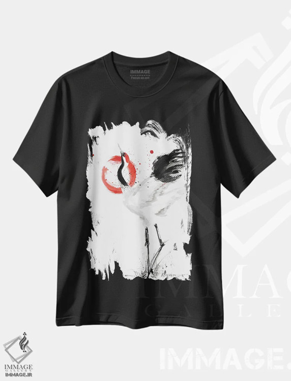 تیشرت مشکی طرح دار درنای ژاپنی، دکوراسیون جایگزین اثر دوریانا پوپا | immage.ir
