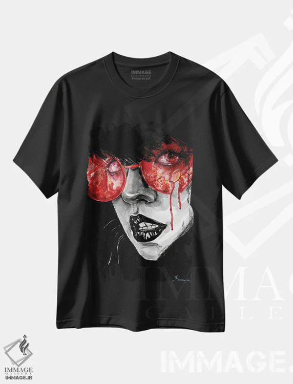 تیشرت مشکی طرح دار سوختن، دکوراسیون جایگزین اثر دوریانا پوپا | immage.ir
