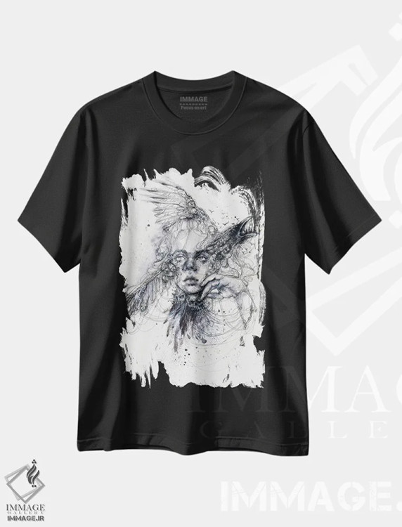 تیشرت مشکی طرح دار پرواز کردن، دکوراسیون جایگزین اثر دوریانا پوپا | immage.ir