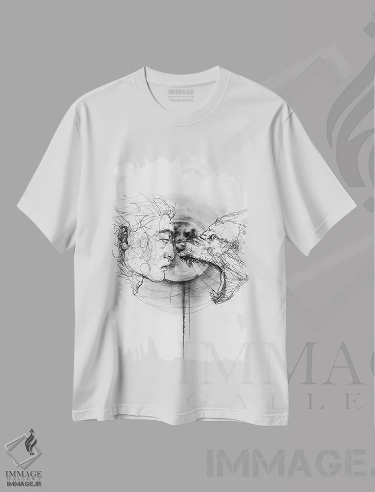 تیشرت سفید طرح دار ریسک، دکوراسیون جایگزین اثر دوریانا پوپا | immage.ir