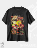 تیشرت مشکی طرح دار میوه ها و توت های تازه در بشقاب، مدیوم اثر کلنووا | فروشگاه ایماژ