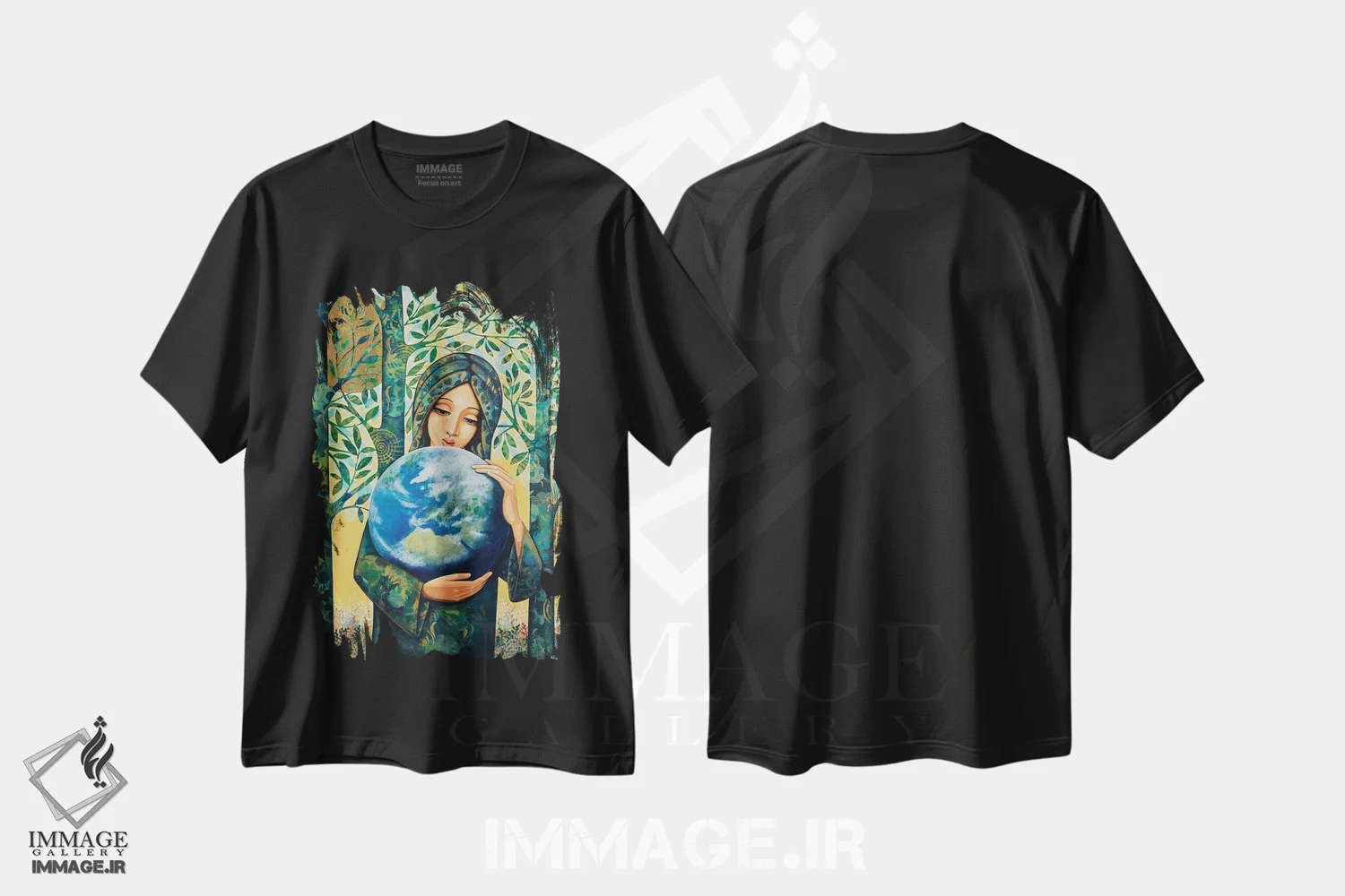 تیشرت مشکی طرح دار دنیا در دستان تو، هنر فاخر معاصر اثر دنیلا پرزیوزو اینوالر | فروشگاه ایماژ