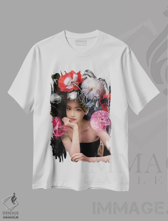 تیشرت سفید طرح دار دختر پوم پوم، هنر دیجیتال اثر دومینیک بادوئل | فروشگاه ایماژ
