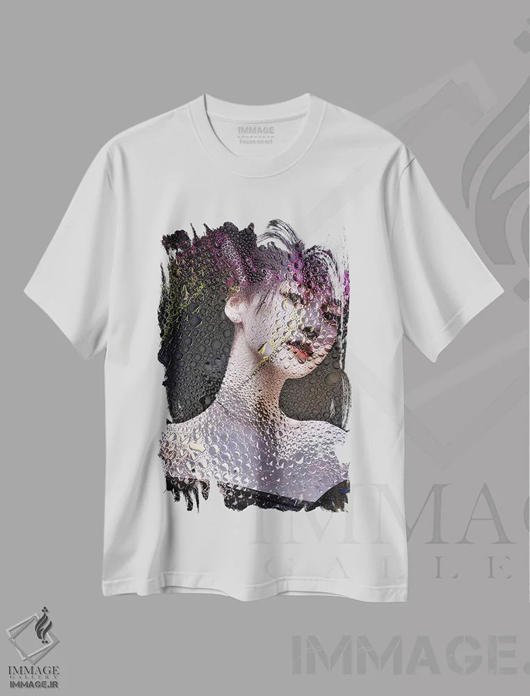 تیشرت سفید طرح دار طاووس مه آلود، هنر دیجیتال اثر دومینیک بادوئل | immage.ir