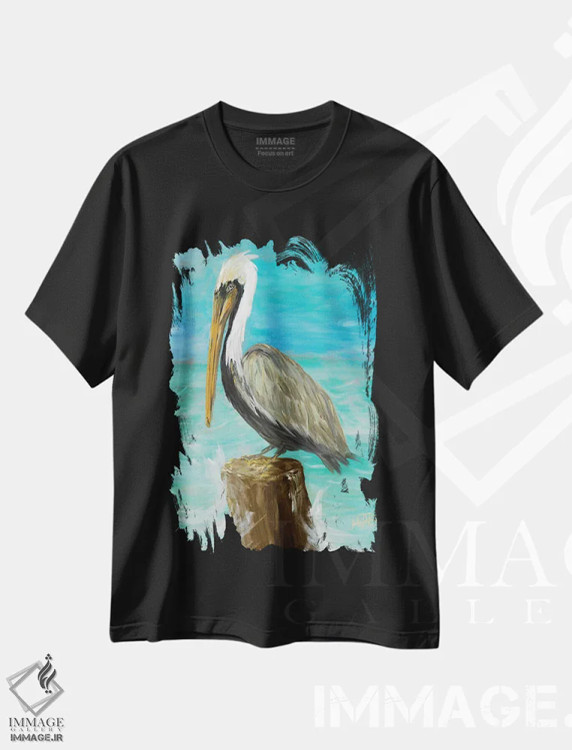 تیشرت مشکی طرح دار یک پلیکان روی تیرک، دکور ساحلی اثر جولی دریسه | immage.ir