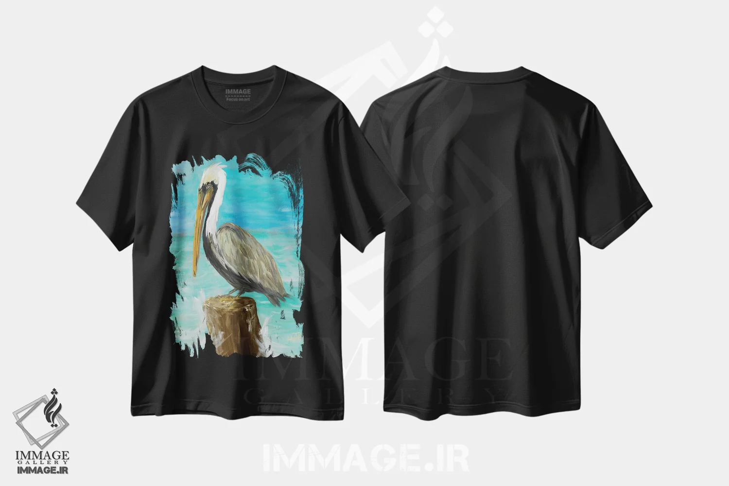 تیشرت مشکی طرح دار یک پلیکان روی تیرک، دکور ساحلی اثر جولی دریسه | immage.ir