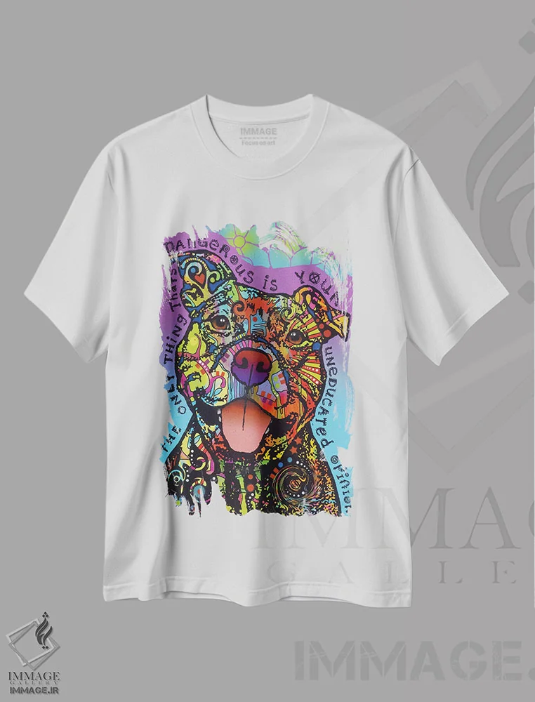 تیشرت سفید طرح دار خطرناک، مدیوم اثر دین روسو | immage.ir