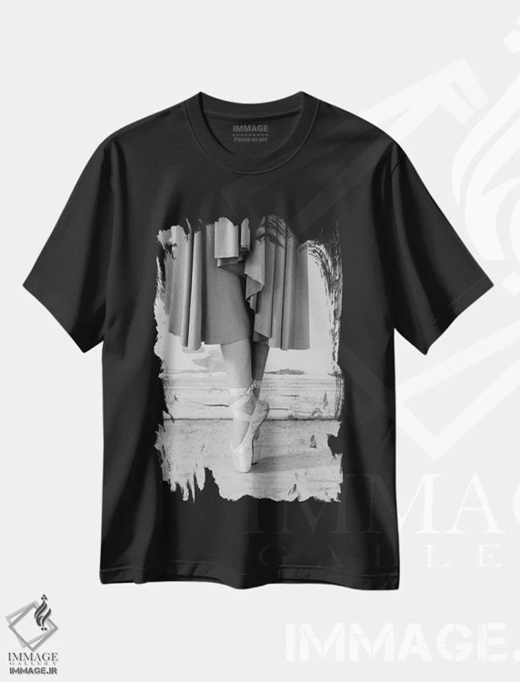 تیشرت مشکی طرح دار باله ۲، مدیوم اثر دبورا رِوِل | فروشگاه ایماژ